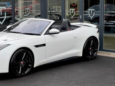 Jaguar F-Type V6 R-DYNAMIC AWD 33