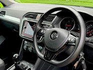 Volkswagen Tiguan SE NAVIGATION TDI 6