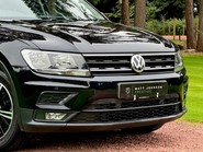 Volkswagen Tiguan SE NAVIGATION TDI 8