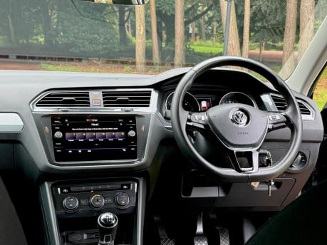 Volkswagen Tiguan SE NAVIGATION TDI 4