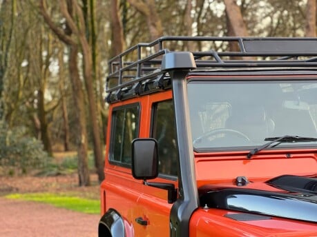 Land Rover Defender TD ADVENTURE STATION WAGON 17