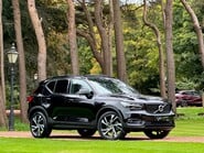 Volvo XC40 T4 R-DESIGN PRO 1