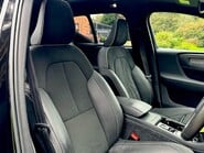 Volvo XC40 T4 R-DESIGN PRO 25