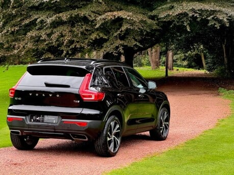 Volvo XC40 T4 R-DESIGN PRO 32