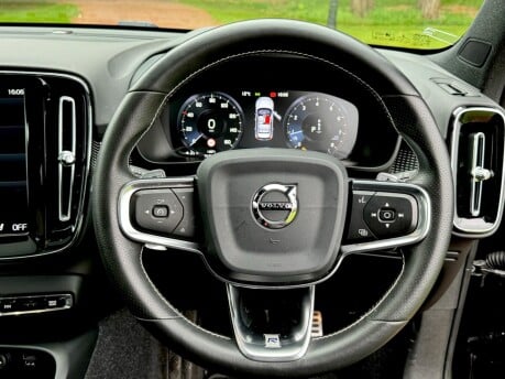 Volvo XC40 T4 R-DESIGN PRO 46