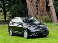 Volkswagen Tiguan Allspace LIFE TSI 15