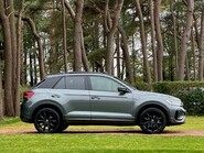 Volkswagen T-Roc R-LINE TSI DSG 10