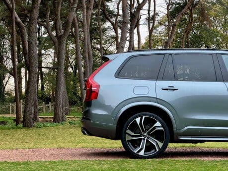 Volvo XC90 T6 R-DESIGN PRO AWD 4