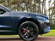 Jaguar F-Pace R-DYNAMIC BLACK MHEV 18