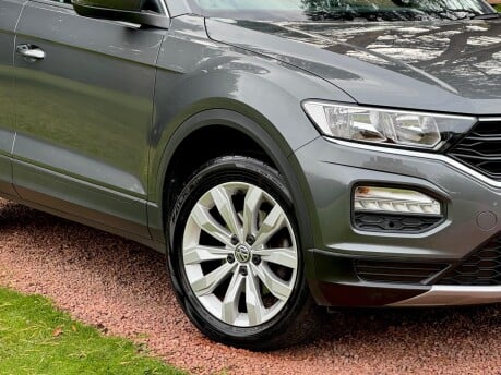 Volkswagen T-Roc SE TSI 14