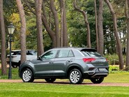 Volkswagen T-Roc SE TSI 29