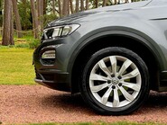 Volkswagen T-Roc SE TSI 46