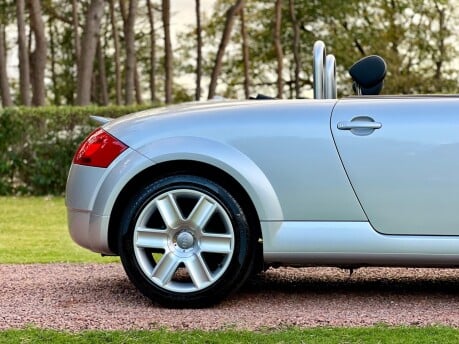 Audi TT ROADSTER 4