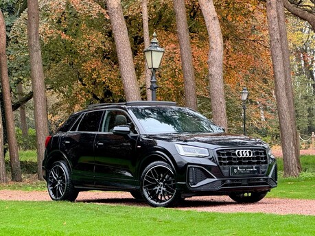 Audi Q2 TFSI S LINE BLACK EDITION