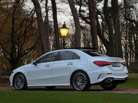 Mercedes-Benz A Class A 180 AMG LINE PREMIUM PLUS 2