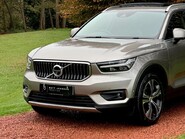 Volvo XC40 D4 INSCRIPTION PRO AWD 33