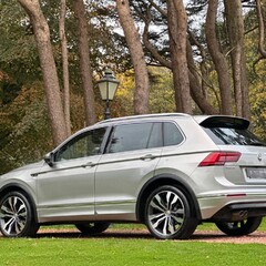 Volkswagen Tiguan R-LINE TECH TDI 4MOTION DSG 1