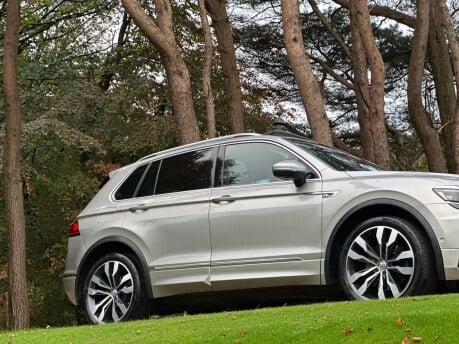 Volkswagen Tiguan R-LINE TECH TDI 4MOTION DSG 18