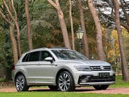 Volkswagen Tiguan R-LINE TECH TDI 4MOTION DSG 19