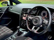 Volkswagen Golf GTI PERFORMANCE TSI 6