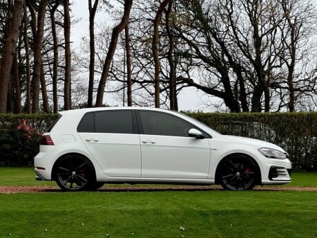 Volkswagen Golf GTI PERFORMANCE TSI 35