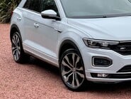 Volkswagen T-Roc R-LINE TDI 8