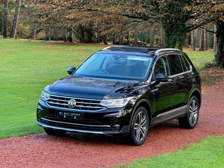 Volkswagen Tiguan ELEGANCE TDI 4MOTION DSG 18