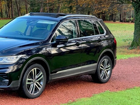 Volkswagen Tiguan ELEGANCE TDI 4MOTION DSG 24