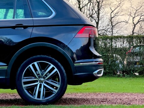 Volkswagen Tiguan ELEGANCE TDI 4MOTION DSG 45