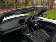 Mazda MX-5 SPORT NAV PLUS 18