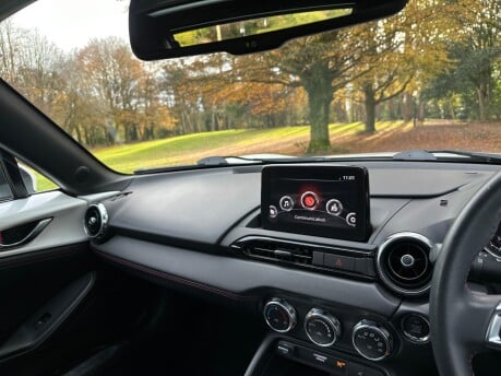 Mazda MX-5 SPORT NAV PLUS 54