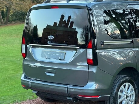 Ford Tourneo Connect TITANIUM ECOBLUE 34