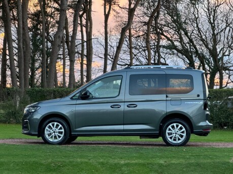 Ford Tourneo Connect TITANIUM ECOBLUE 42