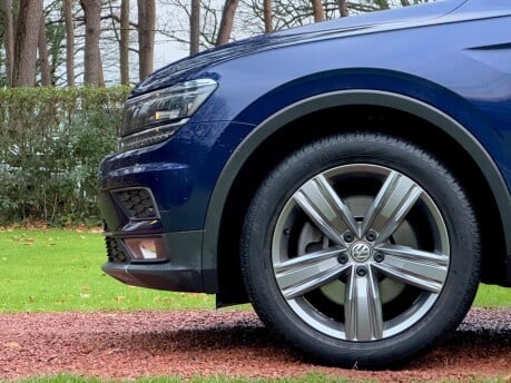 Volkswagen Tiguan SEL TSI 4MOTION DSG 60