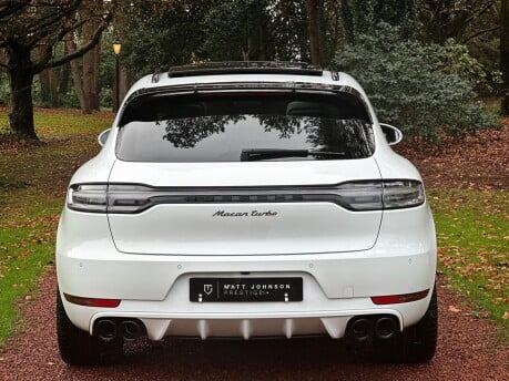 Porsche Macan TURBO PDK 10