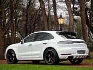 Porsche Macan TURBO PDK 2