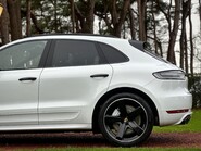 Porsche Macan TURBO PDK 11