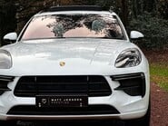 Porsche Macan TURBO PDK 35