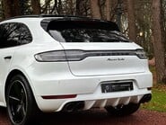 Porsche Macan TURBO PDK 36