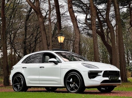 Porsche Macan TURBO PDK 48