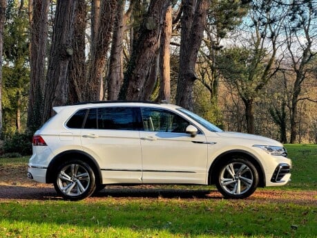 Volkswagen Tiguan R-LINE EDITION TSI DSG 19