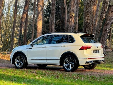 Volkswagen Tiguan R-LINE EDITION TSI DSG 54