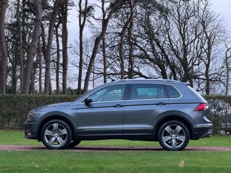 Volkswagen Tiguan Allspace SEL TDI 4MOTION DSG 25