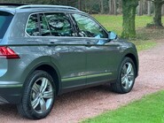 Volkswagen Tiguan SEL TDI 4MOTION DSG 42