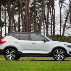 Volvo XC40 RECHARGE T5 R-DESIGN PRO 4