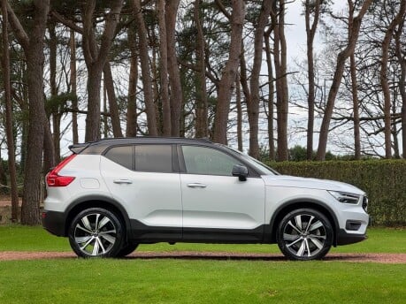 Volvo XC40 RECHARGE T5 R-DESIGN PRO 5