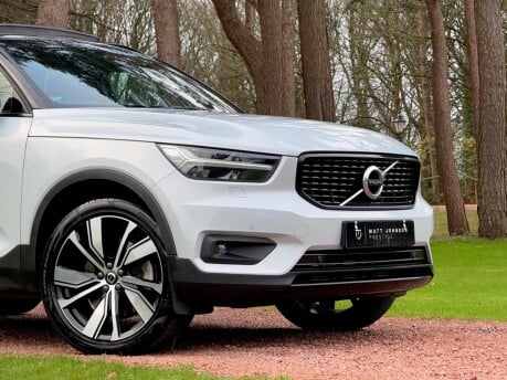 Volvo XC40 RECHARGE T5 R-DESIGN PRO 23