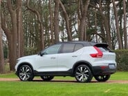 Volvo XC40 RECHARGE T5 R-DESIGN PRO 32