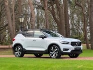 Volvo XC40 RECHARGE T5 R-DESIGN PRO 36