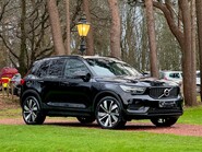 Volvo XC40 RECHARGE T4 R-DESIGN 1